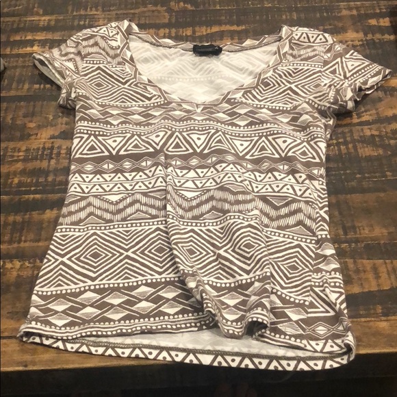 Shirt size small - Picture 1 of 2